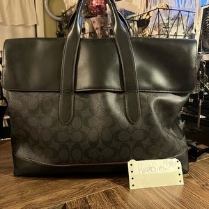 Coach messenger bag in great used condition